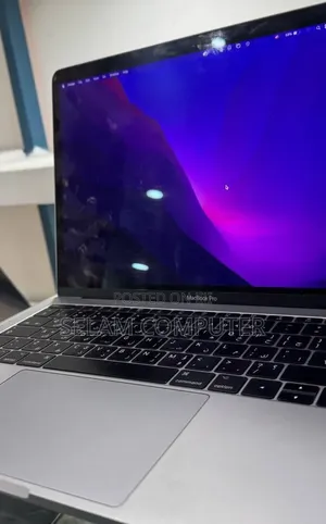 New Laptop Apple MacBook Pro 2017 8GB Intel Core i5 SSD 128GB
