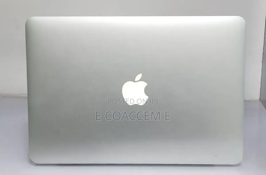 New Laptop Apple MacBook 8GB SSD 256GB