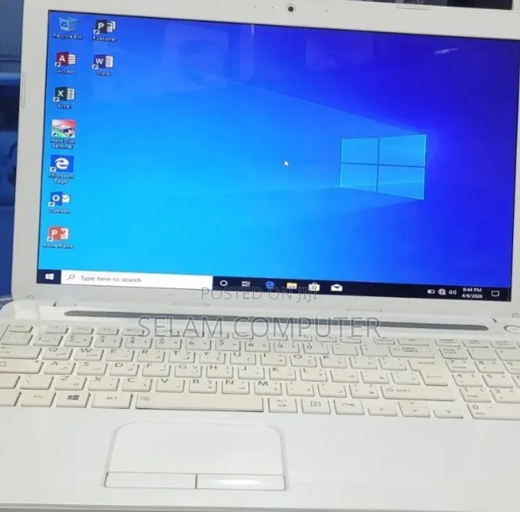 New Laptop Toshiba Satellite C55 8GB Intel Core i3 HDD 1T