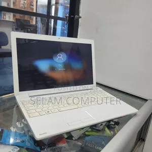 New Laptop Toshiba Satellite C55 8GB Intel Core i3 HDD 1T