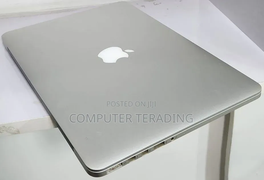 New Laptop Apple MacBook Pro 2013 8GB Intel Core i5 SSD 256GB
