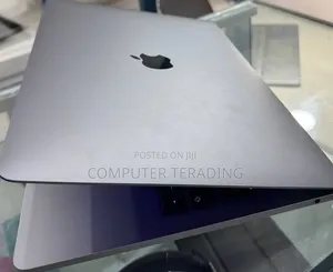 New Laptop Apple MacBook Pro 2017 8GB Intel Core i5 SSD 128GB