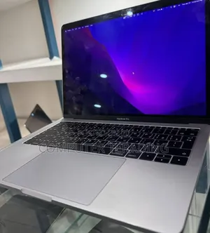 New Laptop Apple MacBook Pro 2017 8GB Intel Core i5 SSD 128GB