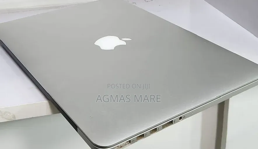 New Laptop Apple MacBook Pro 2013 8GB Intel Core i5 SSD 256GB