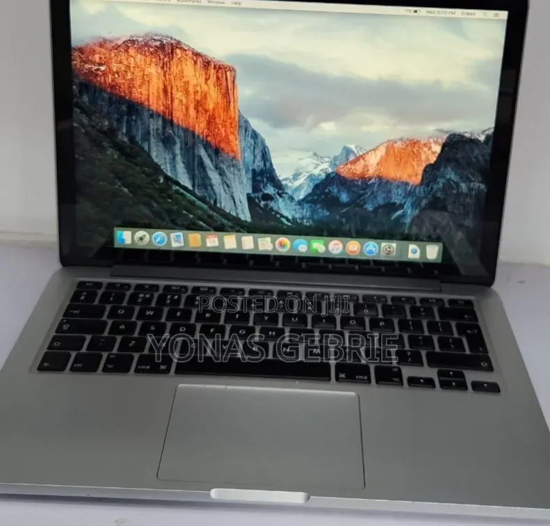New Laptop Apple MacBook 8GB Intel Core i5 SSD 256GB