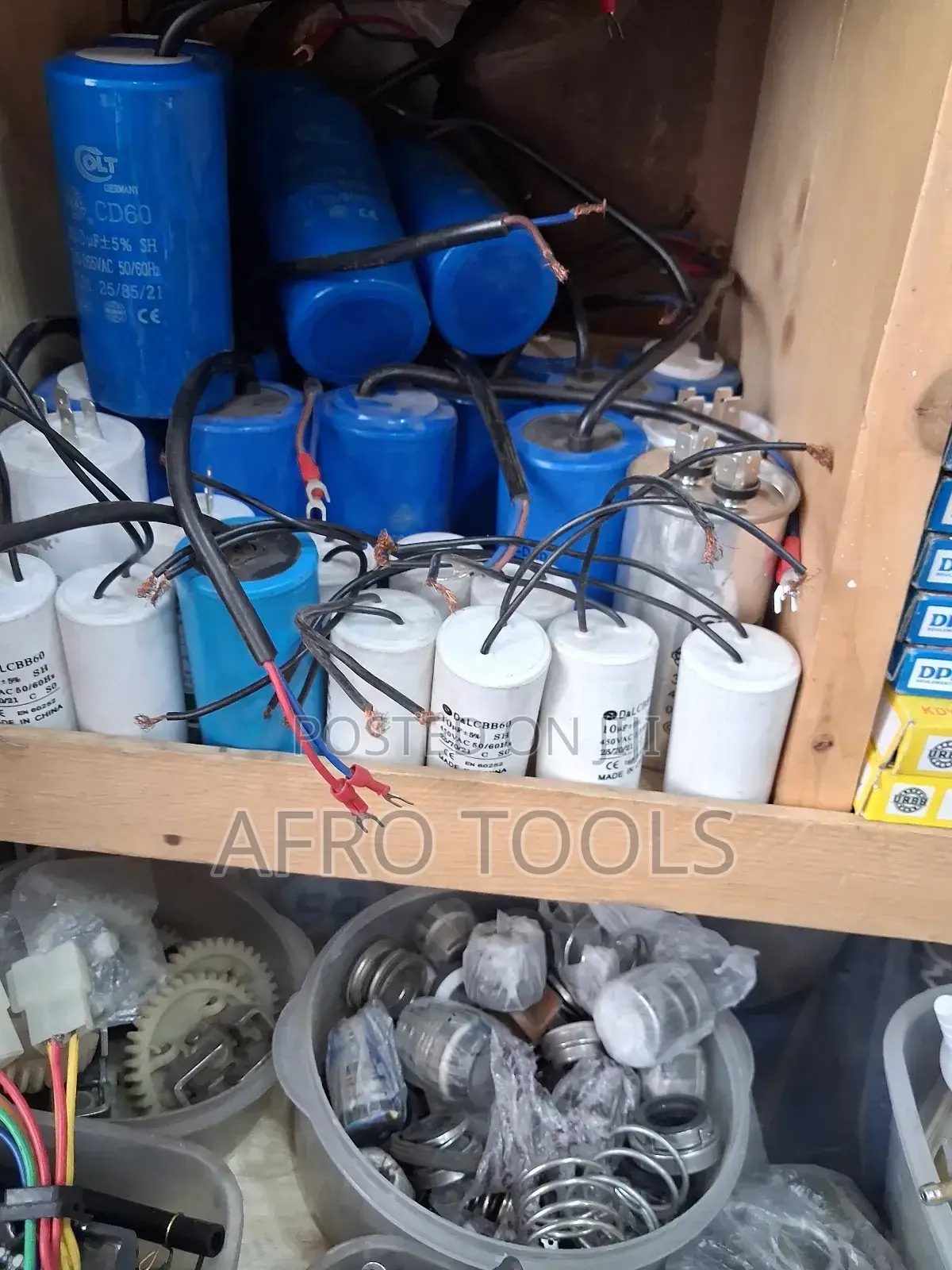Alternating Capacitors