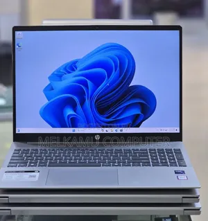 New Laptop HP Pavilion 15 8GB Intel Core i5 SSD 512GB
