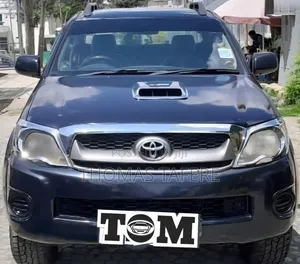 Toyota Hilux 2010 Black