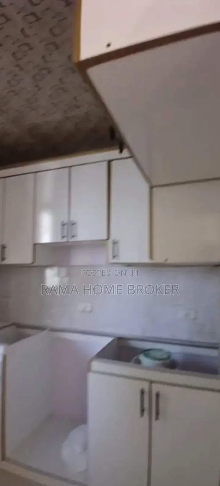 Furnished 3bdrm Condo in አያት 49 40/60 ኮንዶሚኒየም, Yeka for sale