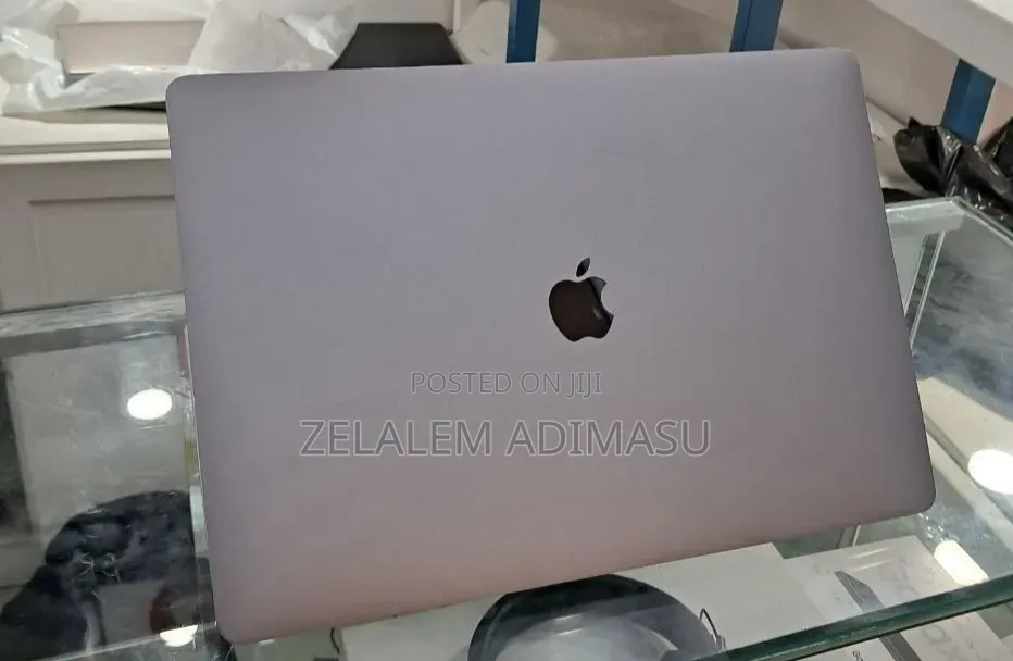 New Laptop Apple MacBook Pro 2019 32GB Intel Core i9 SSD 1T