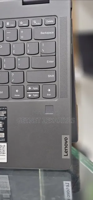 New Laptop Lenovo Yoga 7i 16GB Intel Core i7 SSD 512GB