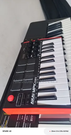 Akai MPK Mini Midi Keyboard Piano