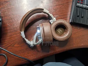 Studio Headphone