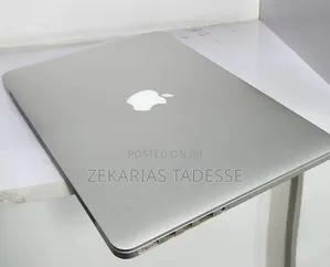 New Laptop Apple MacBook Pro 2013 8GB Intel Core i5 SSD 256GB