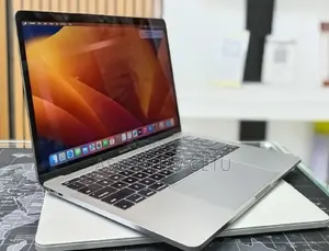 New Laptop Apple MacBook Pro 2017 16GB Intel Core i5 SSD 256GB