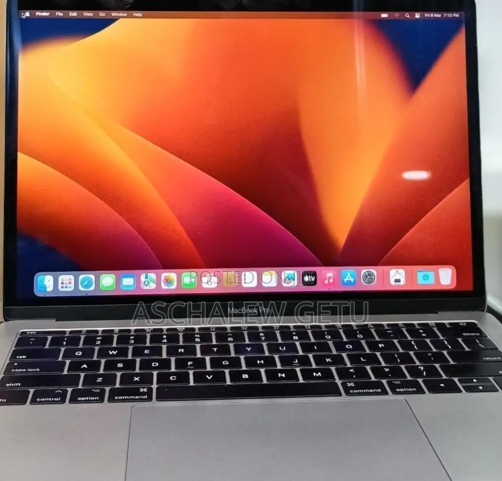 New Laptop Apple MacBook Pro 2017 16GB Intel Core i5 SSD 256GB