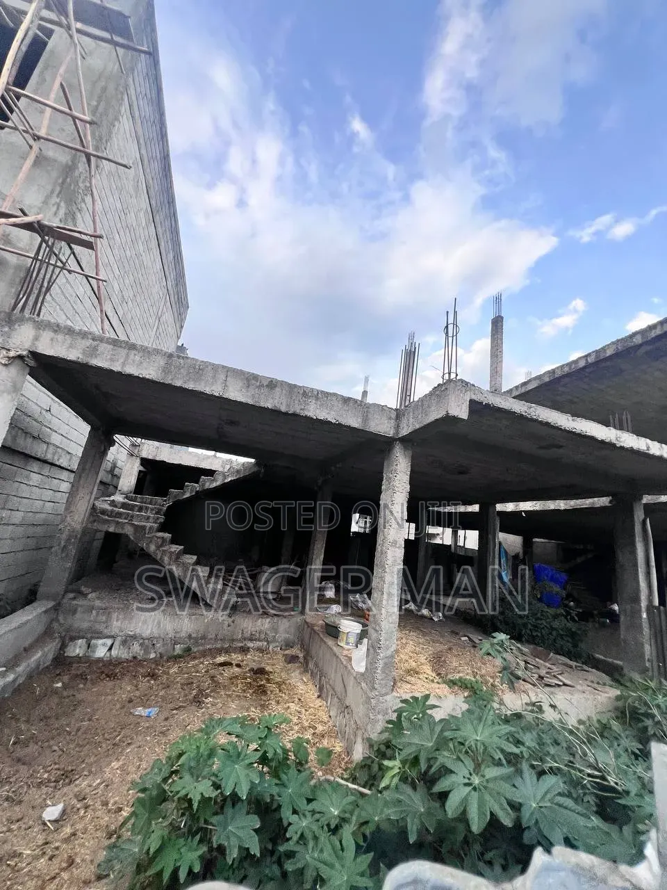 7bdrm Townhouse/Terrace in Ccd Area, Yeka for sale