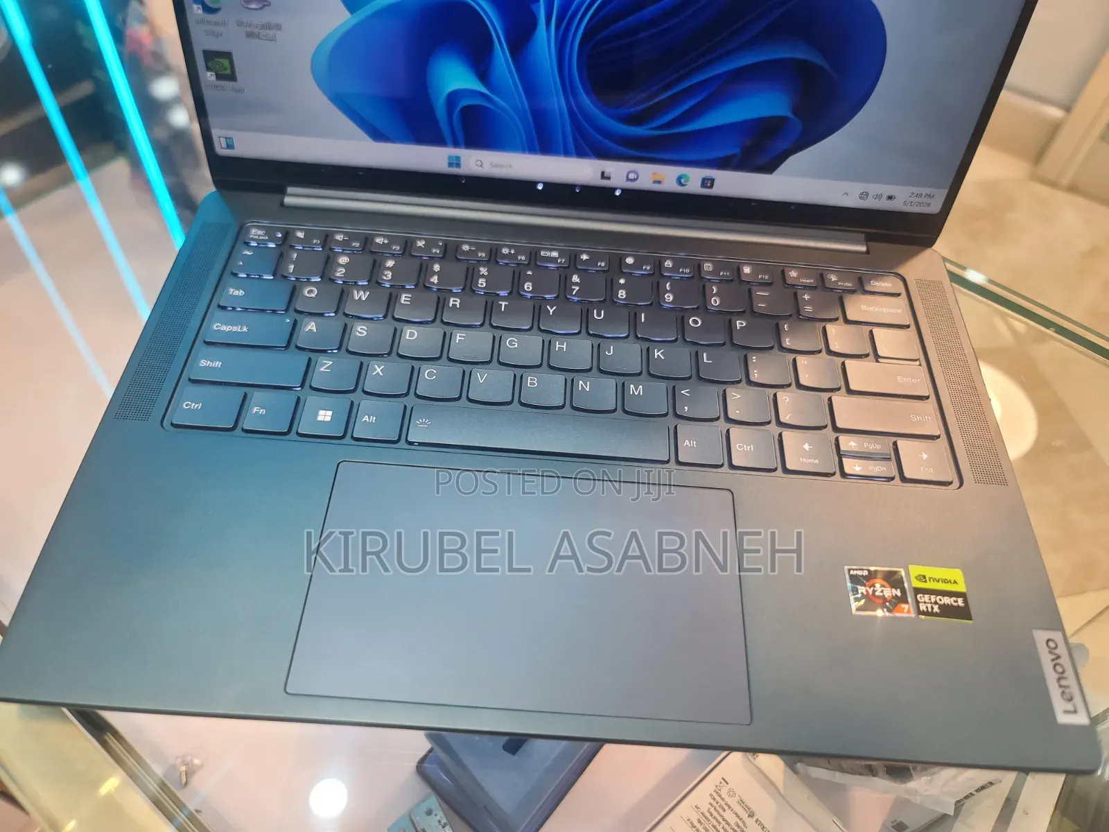 New Laptop Lenovo Yoga 910 16GB AMD Ryzen 7 SSD 512GB