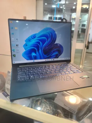 New Laptop Lenovo Yoga 910 16GB AMD Ryzen 7 SSD 512GB