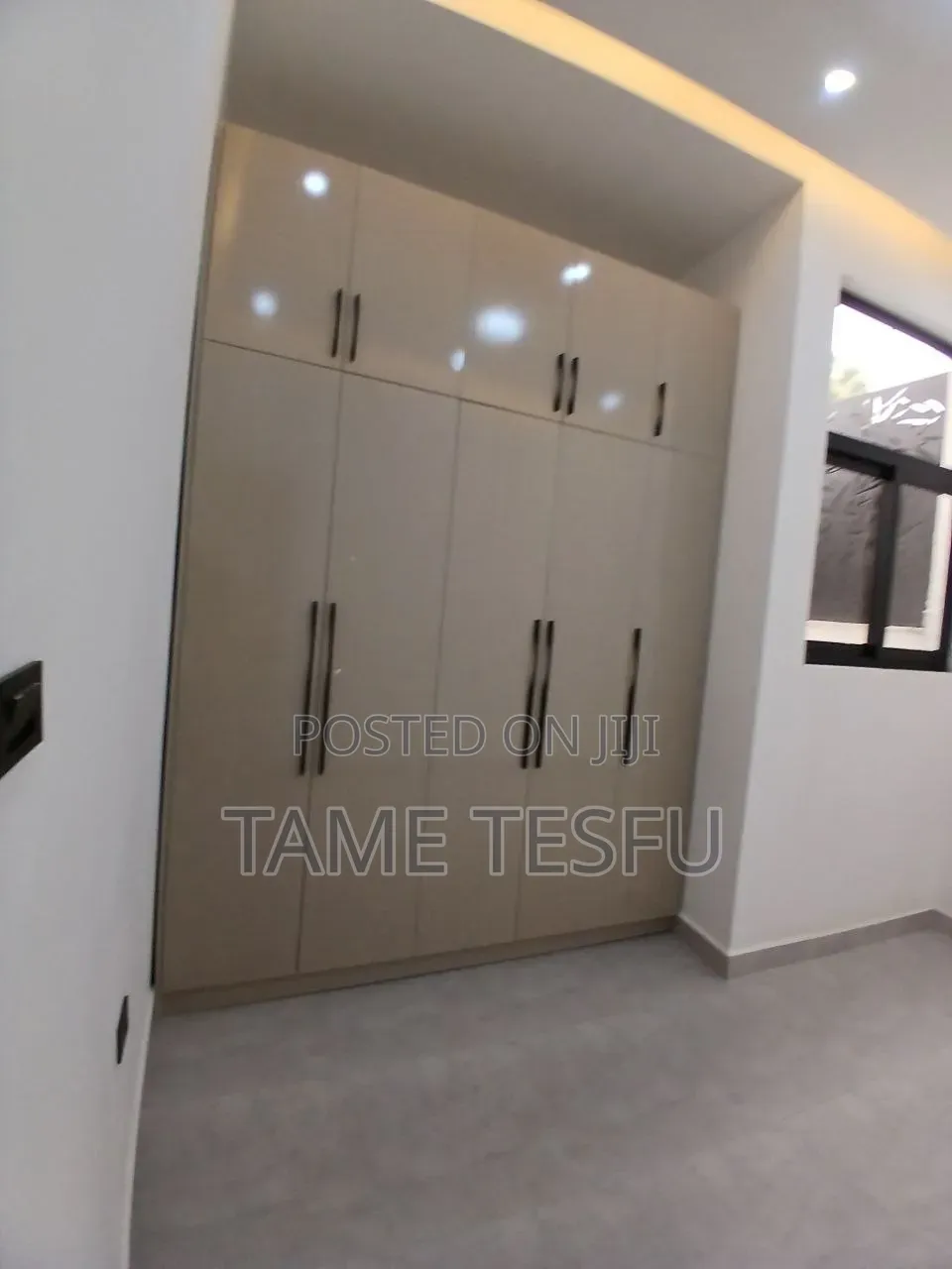 Furnished 3bdrm Villa in ጃክሮስ, Bole for sale
