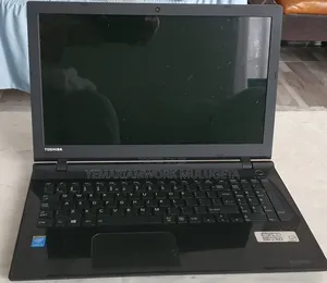 Laptop Toshiba Satellite C55 4GB Intel Core i3 HDD 500GB