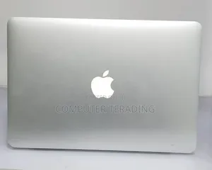 New Laptop Apple MacBook Pro 2013 8GB Intel Core i5 SSD 256GB