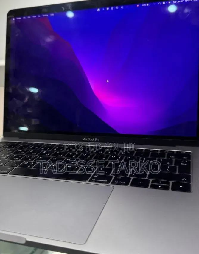New Laptop Apple MacBook Pro 2017 8GB Intel Core i5 SSD 128GB