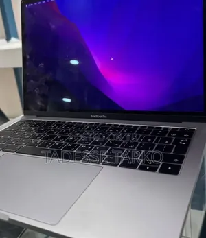 New Laptop Apple MacBook Pro 2017 8GB Intel Core i5 SSD 128GB