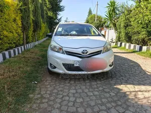 Toyota Yaris 2014 White