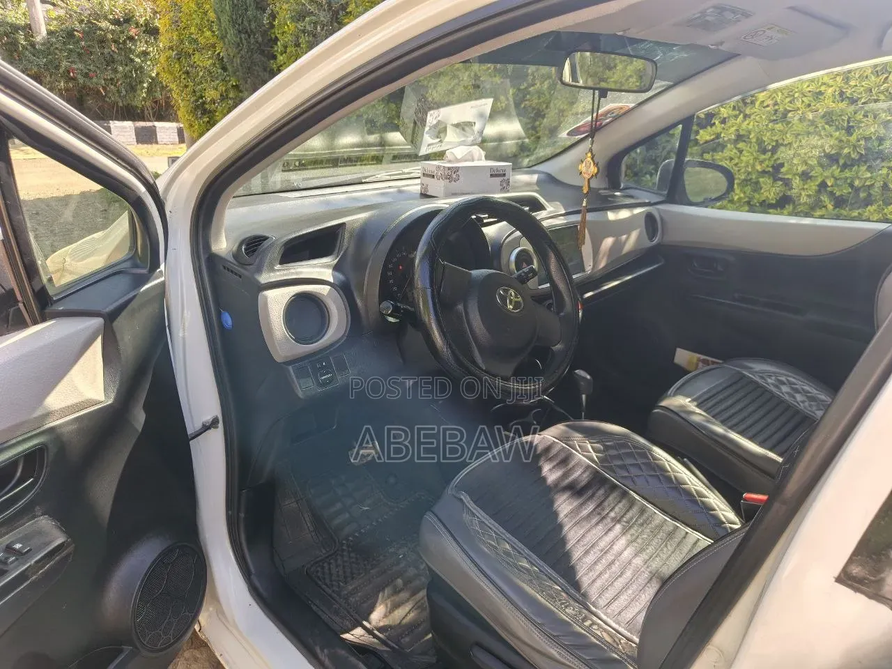 Toyota Yaris 2014 White