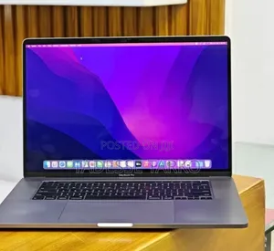 New Laptop Apple MacBook Pro 2018 32GB Intel Core i9 SSD 2T