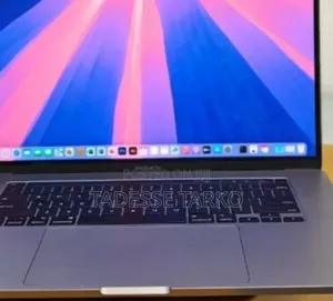 New Laptop Apple MacBook Pro 2018 32GB Intel Core i9 SSD 2T