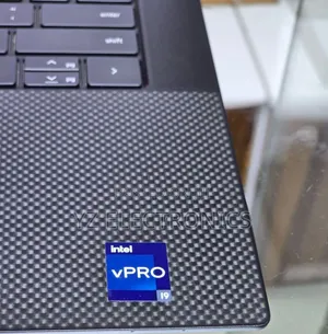 New Laptop HP OmniStudio X All-in-One 16GB Intel Core i9 SSD 512GB
