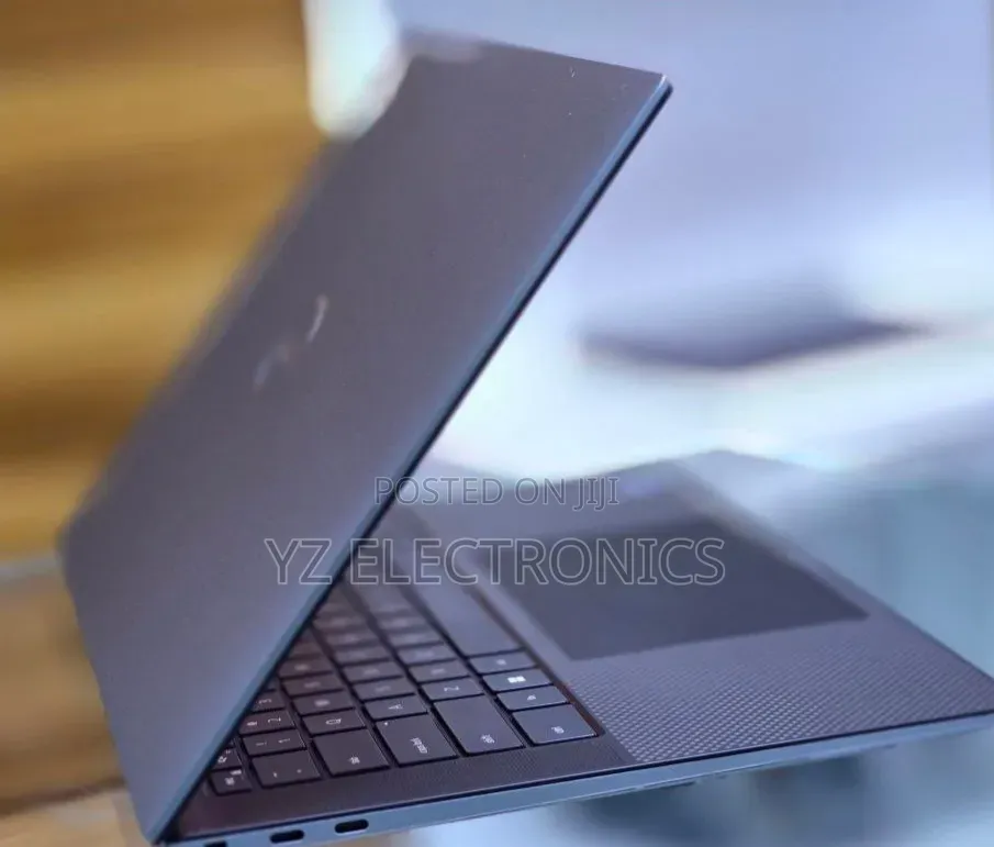 New Laptop HP OmniStudio X All-in-One 16GB Intel Core i9 SSD 512GB