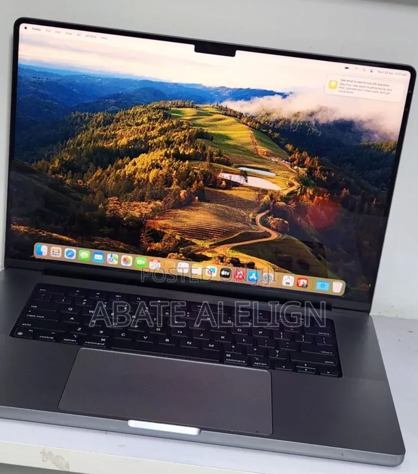 New Laptop Apple MacBook Pro M1 32GB Apple M1 Pro SSD 512GB