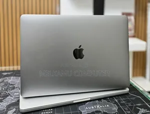 New Laptop Apple MacBook Pro 2017 16GB Intel Core i5 SSD 256GB
