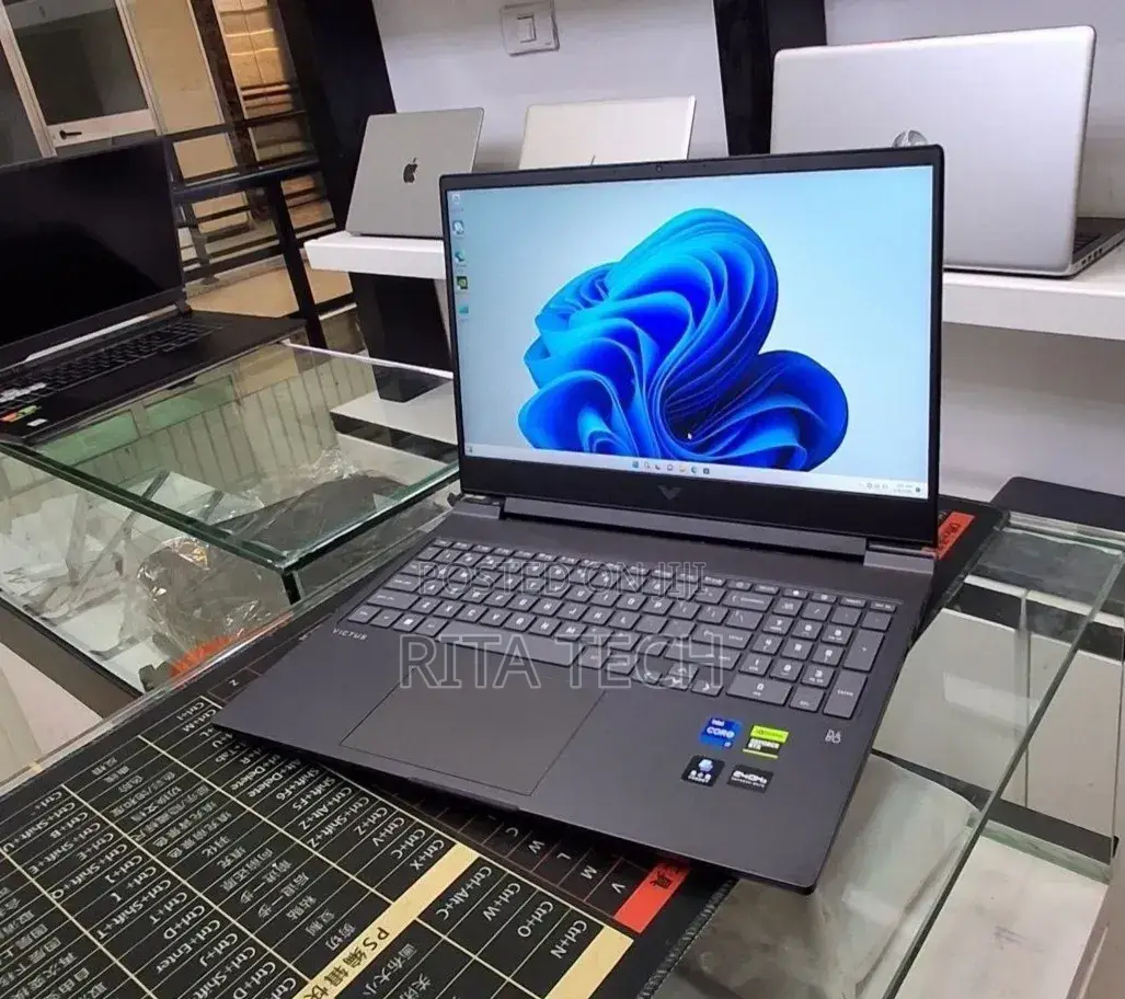 New Laptop HP Victus 15 16GB Intel Core i7 SSD 512GB