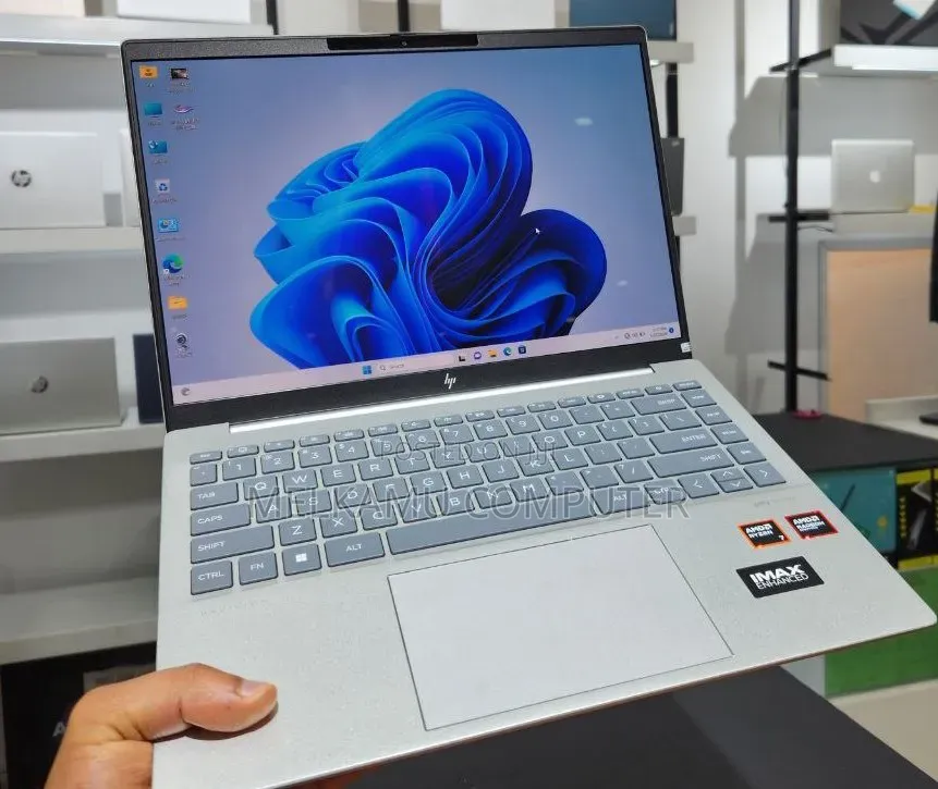 New Laptop HP Pavilion 10 32GB AMD Ryzen SSD 1T