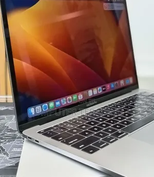 New Laptop Apple MacBook Pro 2017 16GB Intel Core i5 SSD 256GB
