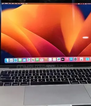 New Laptop Apple MacBook Pro 2017 16GB Intel Core i5 SSD 256GB