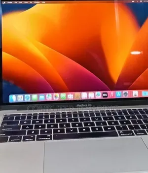 New Laptop Apple MacBook Pro 2017 16GB Intel Core i5 SSD 256GB