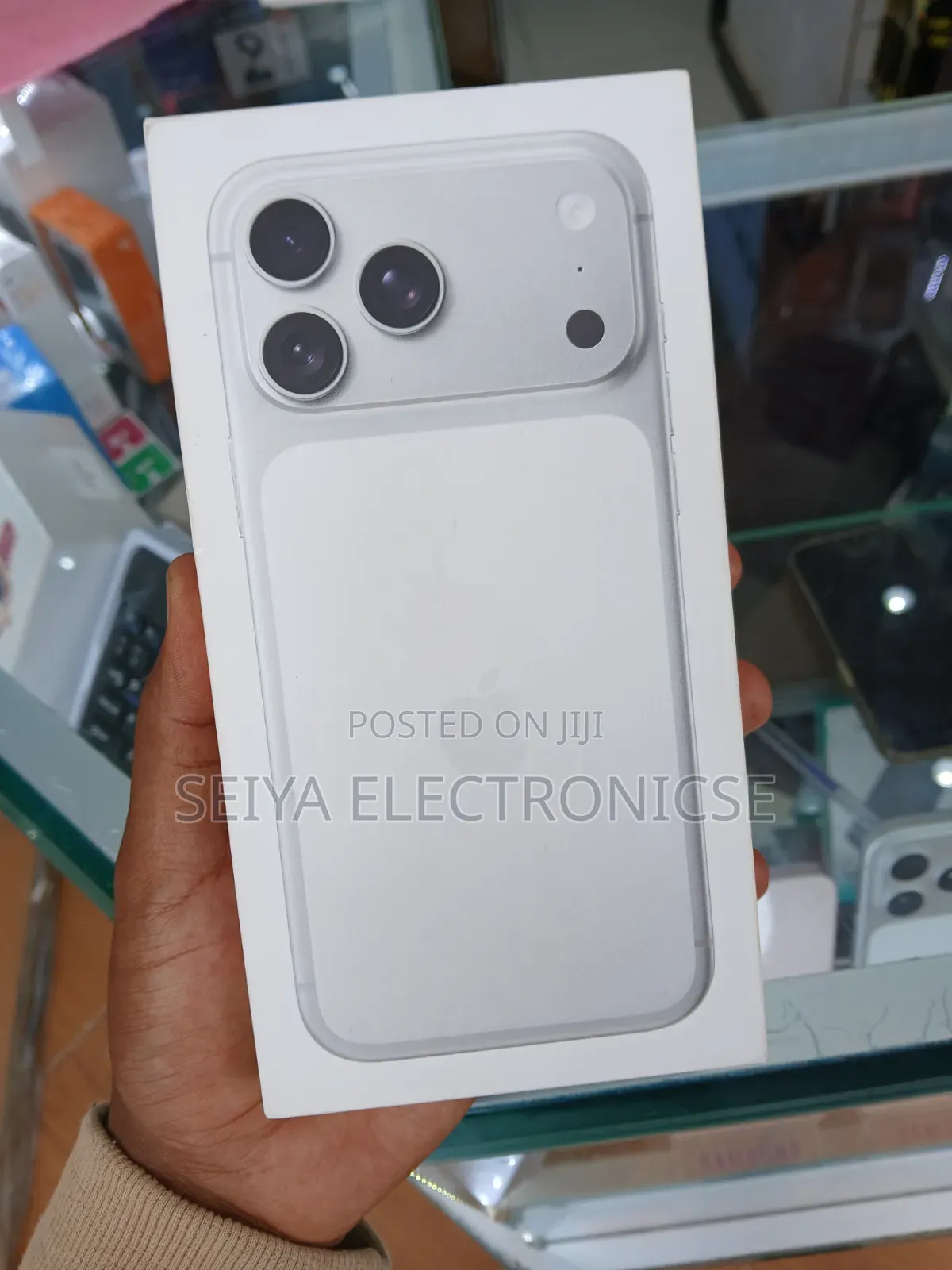 New Apple iPhone 17 Pro Max 256 GB White