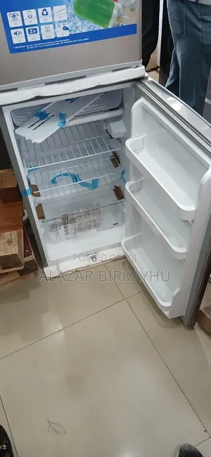 Midea 142 Refrigerator