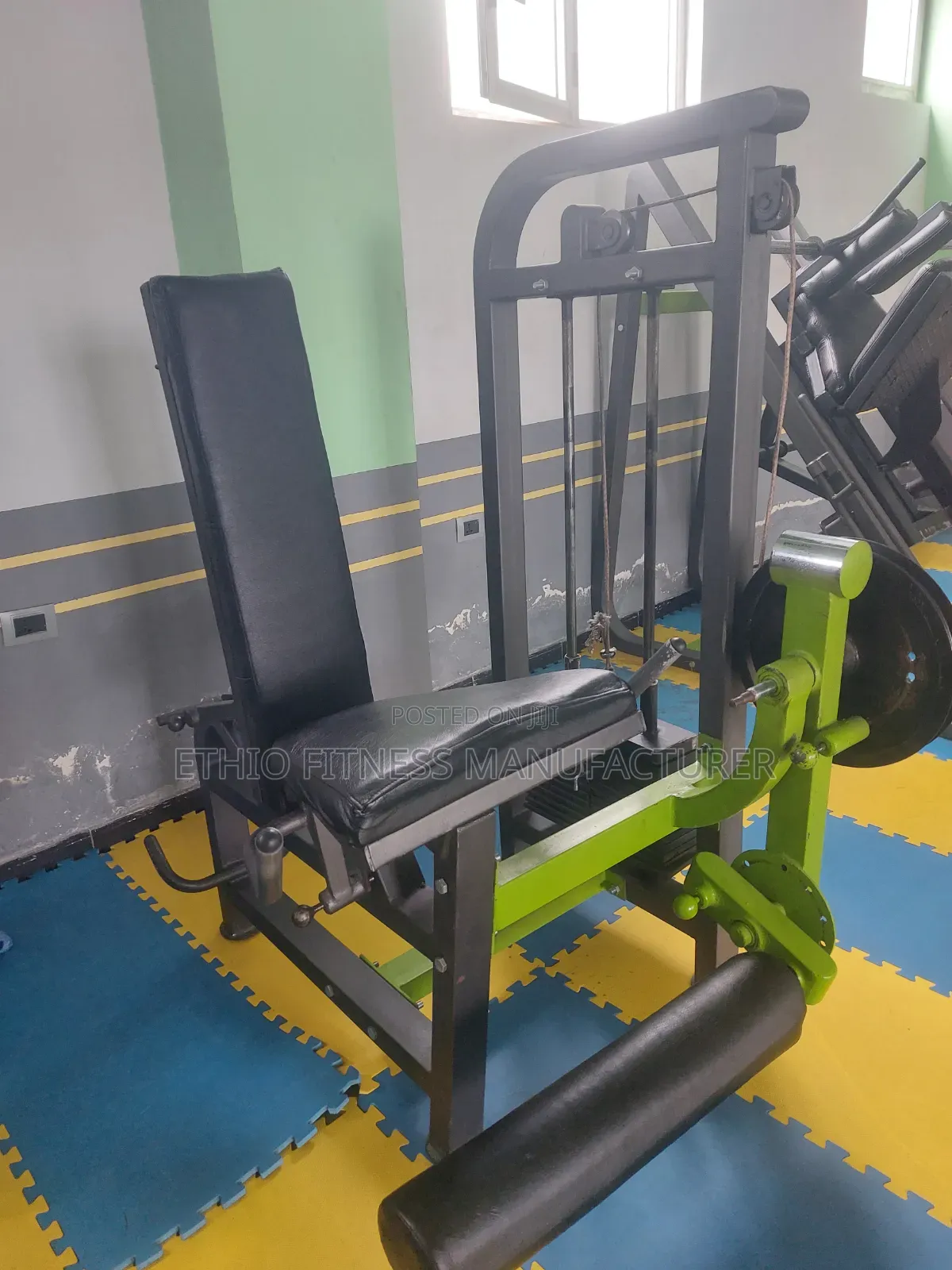 Leg Extension ለ Strength Muscle Building