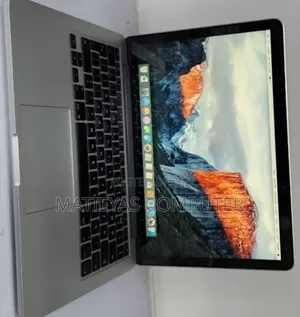 New Laptop Apple MacBook Pro 2013 8GB Intel Core i5 SSD 256GB