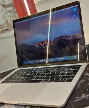 New Laptop Apple MacBook Pro 2016 8GB Intel Core i5 SSD 256GB