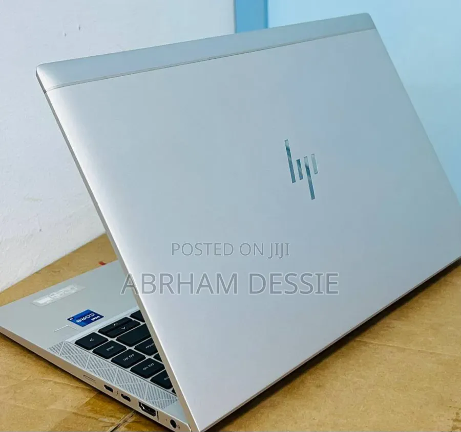 New Laptop HP EliteBook 840 G8 16GB Intel Core i7 SSD 512GB