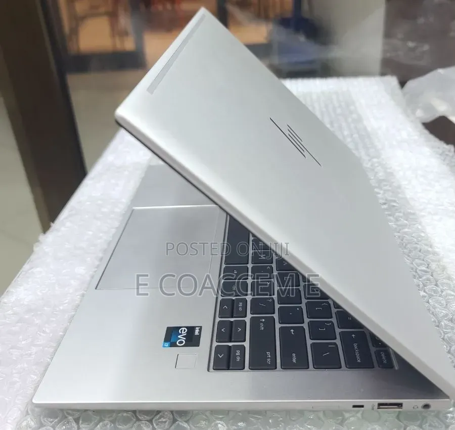 New Laptop HP 16GB Intel Core i7 SSD 512GB