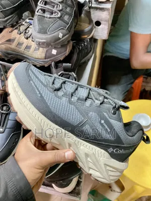 Columbia Gore-Tex Waterproof Hiking Sneakers