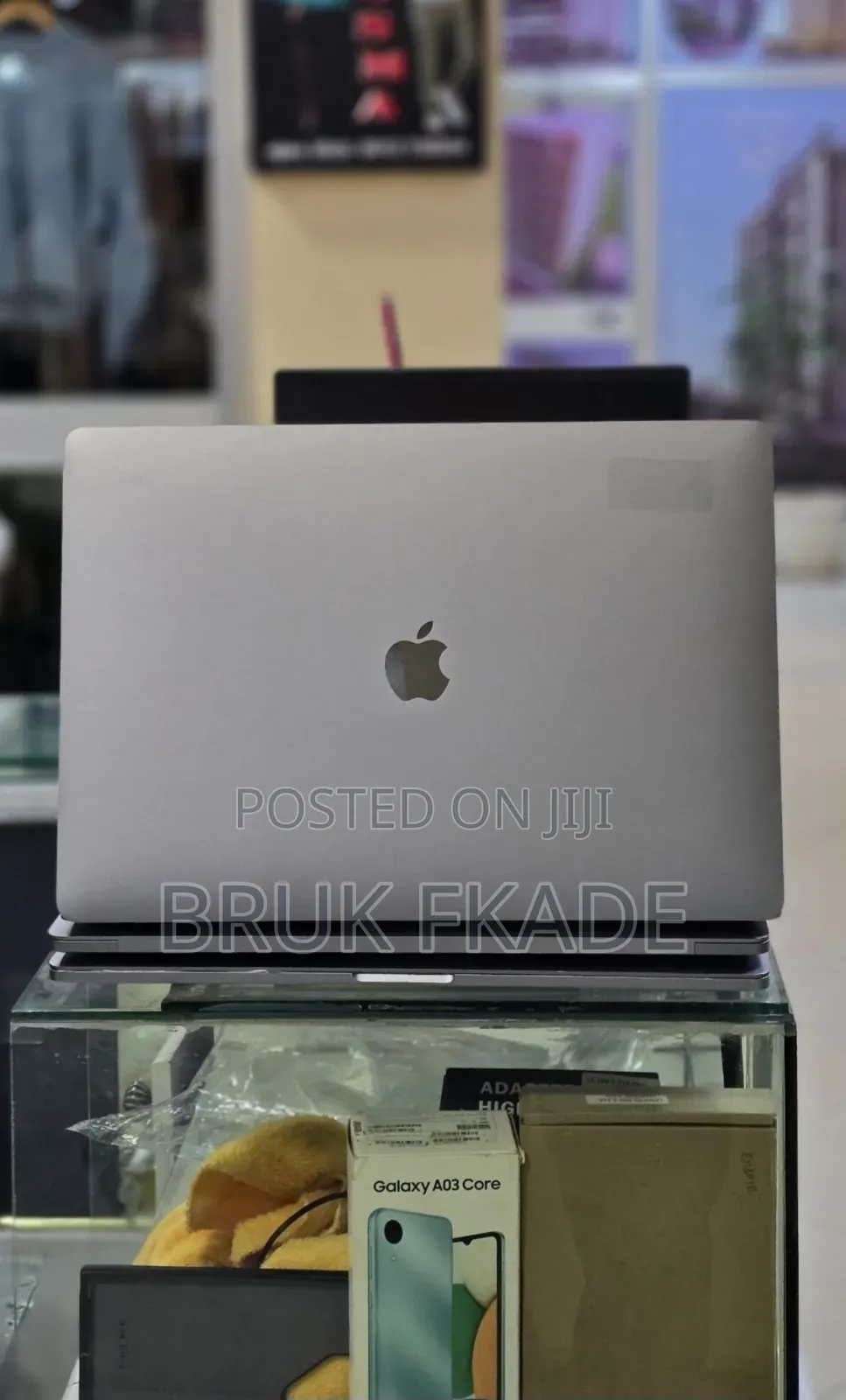 New Laptop Apple MacBook Pro 2017 16GB Intel Core i7 SSD 512GB